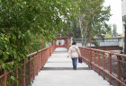 На «Красном Октябре» восстановили пешеходный мост для работников основных цехов
